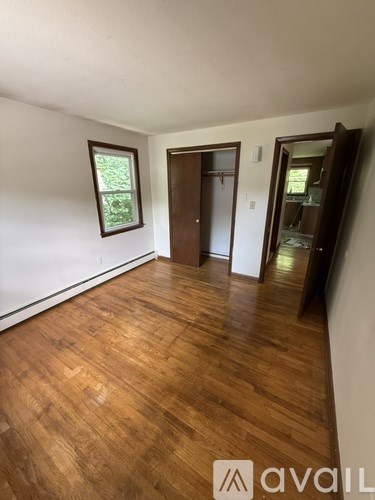 372 Park St 2 Beds Apartment for Rent
