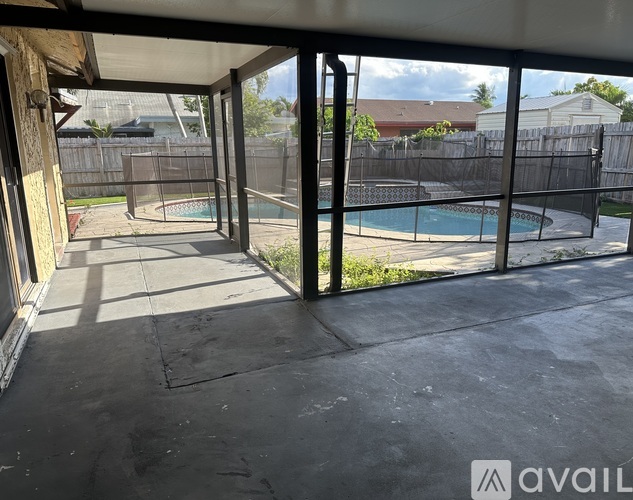 8208 Southwest 12th Place 4 Beds Single Family Home for Rent - Photo gallery 4