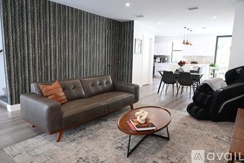 1619 Northeast 109Th Street 3 Beds Apartment for Rent