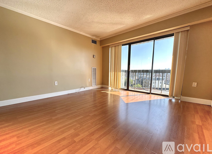 15 N Beacon St 2 Beds Condo for Rent - Photo gallery 1