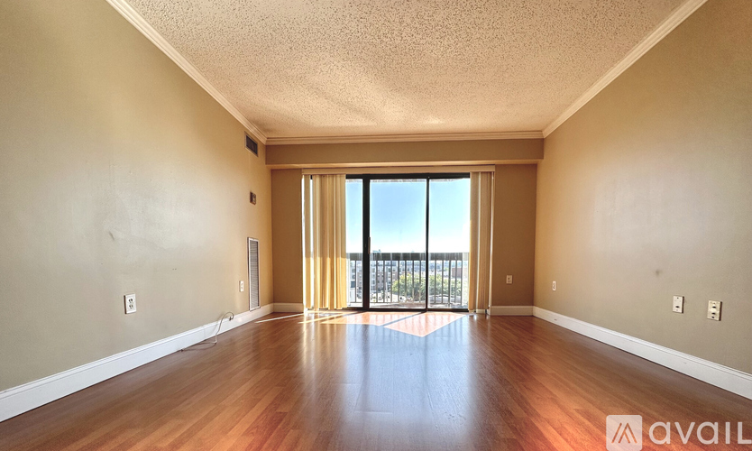 15 N Beacon St 2 Beds Condo for Rent - Photo gallery 2