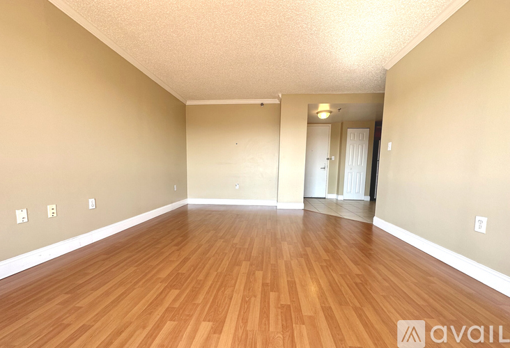 15 N Beacon St 2 Beds Condo for Rent - Photo gallery 3
