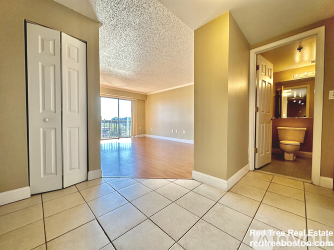 15 N Beacon St 2 Beds Condo for Rent - Photo gallery 5