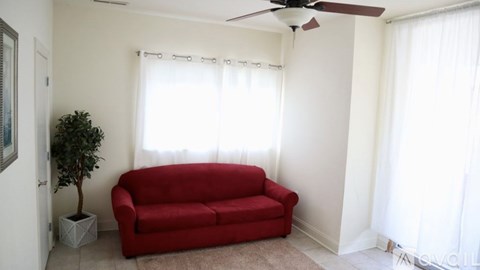322 W Cresse Ave 6 Beds Apartment for Rent
