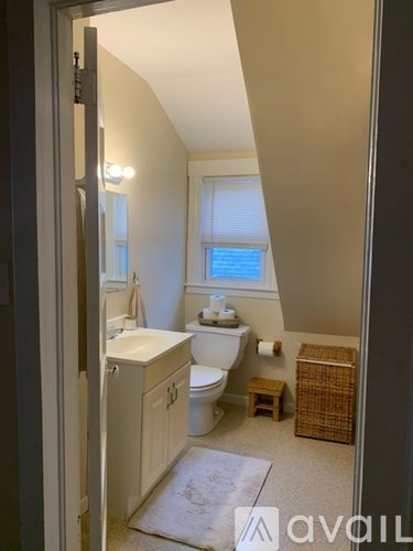 37 Maplewood Avenue 2 Beds Apartment for Rent