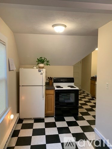 37 Maplewood Avenue 2 Beds Apartment for Rent