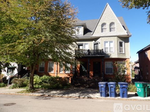 158 Park St 2 Beds Apartment for Rent
