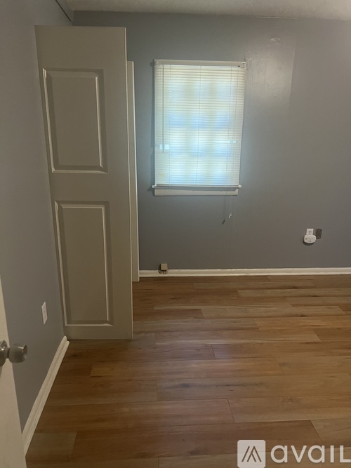 352 Queen Theresa Lane 3 Beds Single Family Home for Rent - Photo gallery 3
