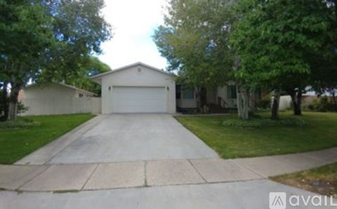 9262 South 3825 West 3 Beds Apartment for Rent