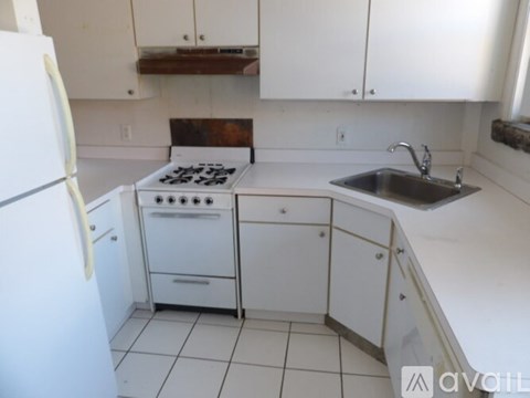 160 Park St 2 Beds Apartment for Rent