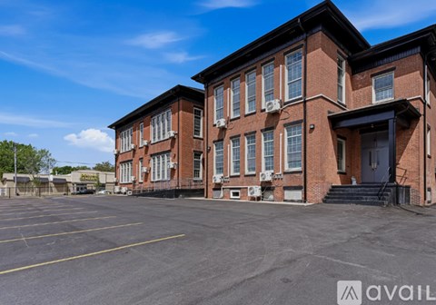387 Broad St Studio Apartment for Rent