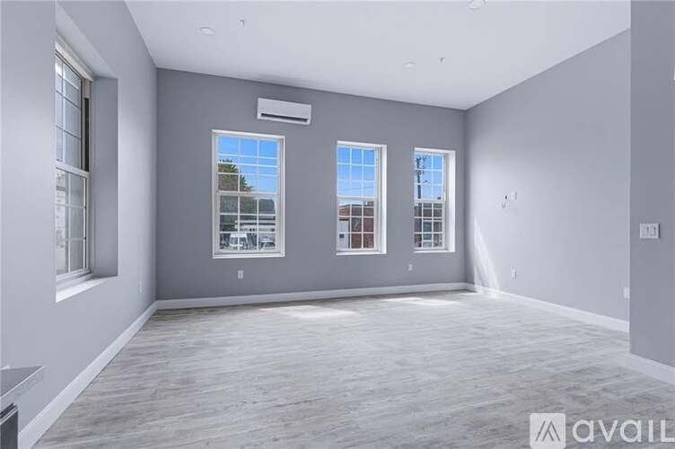 387 Broad St Studio Apartment for Rent - Photo gallery 4