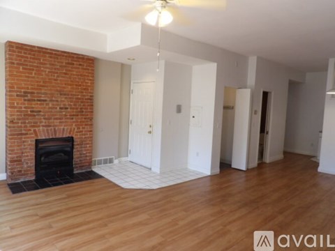 160 Park St 2 Beds Apartment for Rent