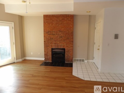 160 Park St 2 Beds Apartment for Rent