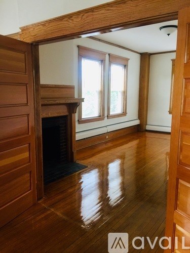 46 Main St 3 Beds Apartment for Rent