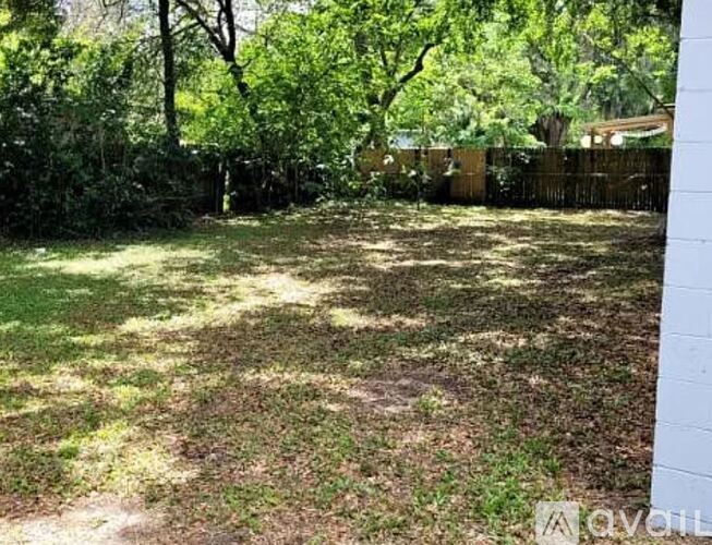 6330 Wilson Blvd 3 Beds Single Family Home for Rent - Photo gallery 2