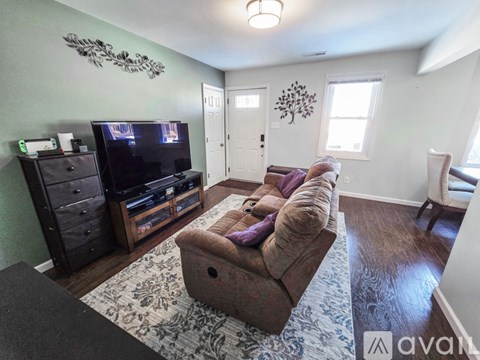 612 Princeton Avenue 3 Beds Apartment for Rent
