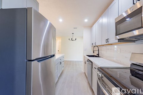 1421 Northwest 32Nd Avenue 4 Beds Apartment for Rent
