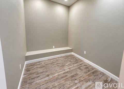 387 Broad St 1 Apartment for Rent