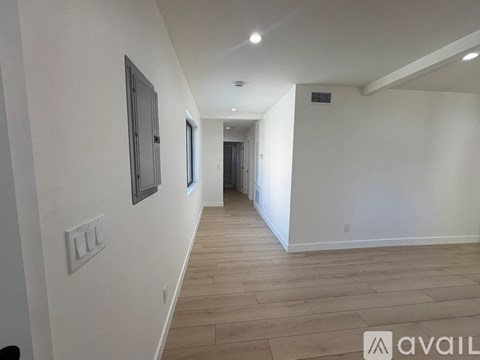 1746 1/2 Carmona Avenue 2 Beds Apartment for Rent