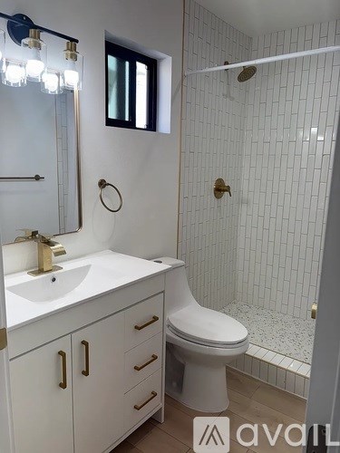 1746 1/2 Carmona Avenue 2 Beds Apartment for Rent