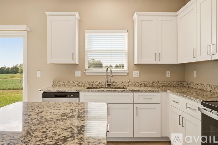 9135 Southwest 2nd St 4 Beds Single Family Home for Rent - Photo gallery 4
