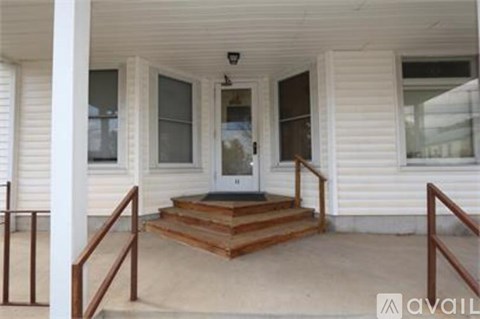 11 West Street 8 Beds Apartment for Rent