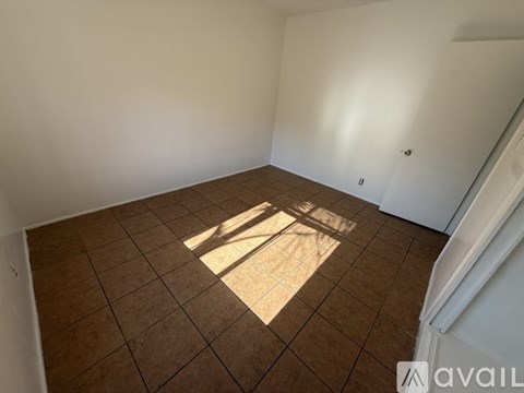 7347 Bakman Ave 2 Beds Apartment for Rent
