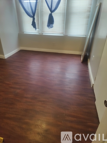 5211 Florence Avenue 2 Beds Single Family Home for Rent - Photo gallery 1