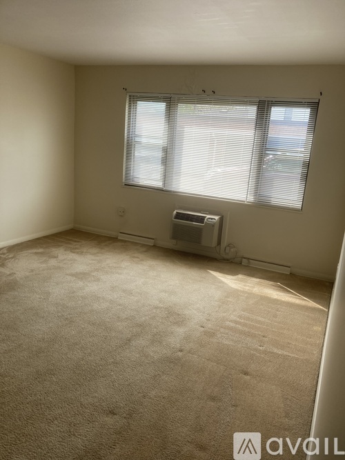 17939 Lakeshore Blvd 1 Apartment for Rent - Photo gallery 5