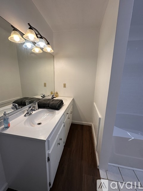 2616 Locust St 3 Beds Apartment for Rent