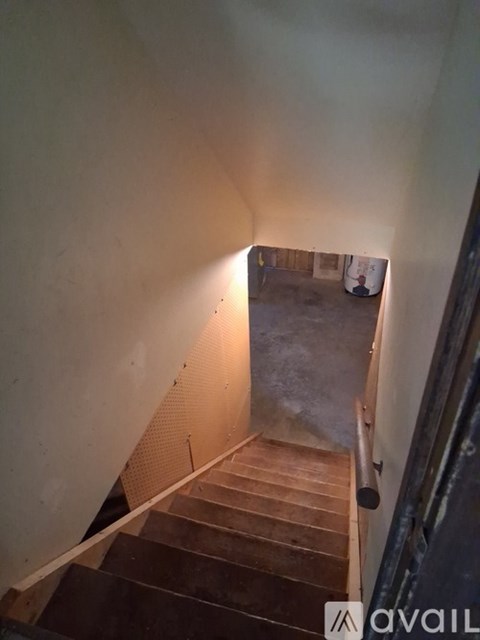 456 Clinton Court 3 Beds Apartment for Rent