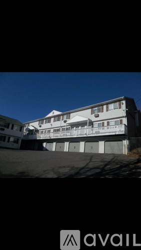 67 Sylvan Avenue 2 Beds Condo for Rent - Photo gallery 1