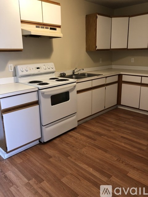 67 Sylvan Avenue 2 Beds Apartment for Rent