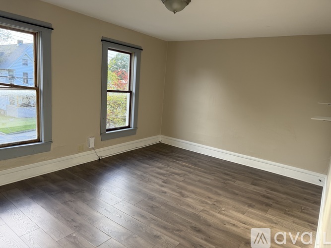637 Baldwin Street 3 Beds Apartment for Rent - Photo gallery 5