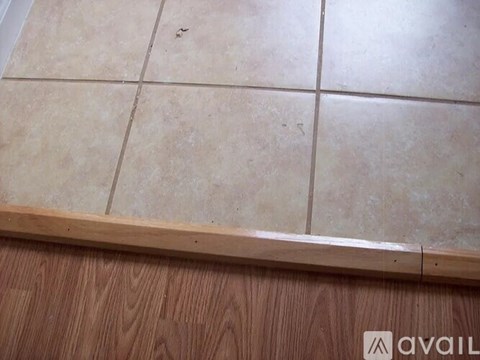 Middle Rd 2 Beds Apartment for Rent