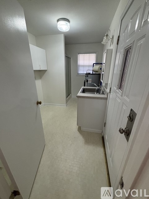 1417 9Th St SE 3 Beds Apartment for Rent
