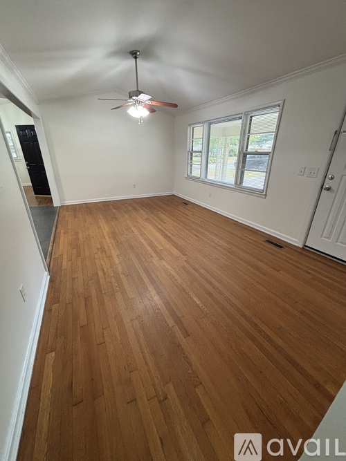 1417 9th St SE 3 Beds Single Family Home for Rent - Photo gallery 3