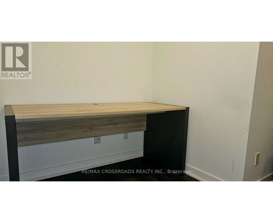 502 - 8 TRENT AVENUE 2 Beds Apartment, Condo, Home for Rent - Photo gallery 1