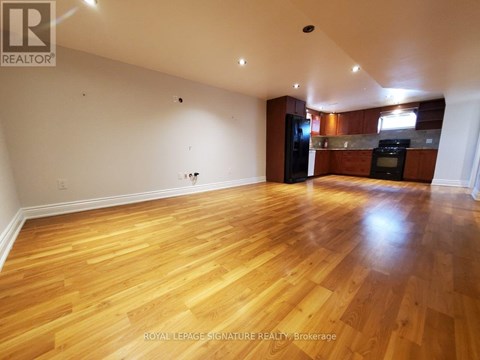 11 PATRICK DRIVE 2 Beds Apartment for Rent