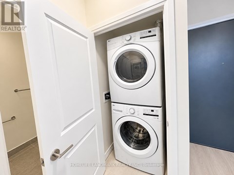 703 - 3260 SHEPPARD AVENUE E 3 Beds Apartment for Rent