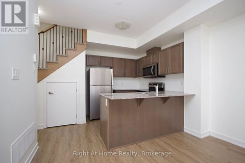 405 - 1460 WHITES ROAD 2 Beds Apartment for Rent
