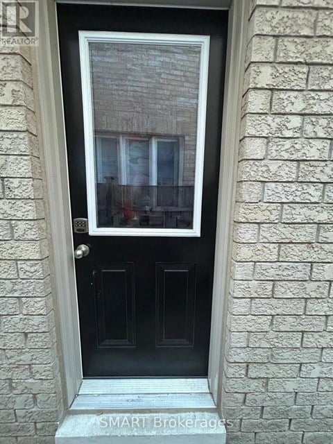 61 PAIRASH AVENUE 1 Apartment for Rent