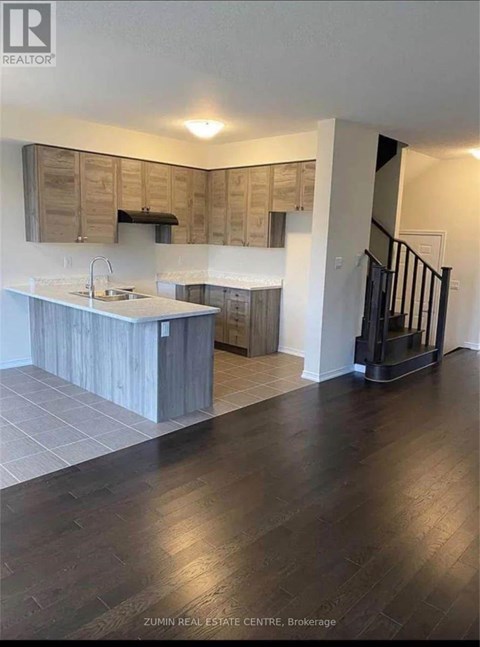 16 - 8317 MULBERRY DRIVE 3 Beds Apartment for Rent