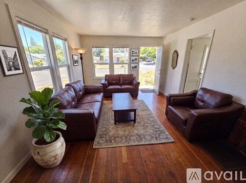 1710 N Main St 2 Beds Apartment for Rent