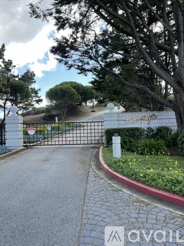 383 Green Ridge Dr 2 Beds Condo for Rent - Photo gallery 1