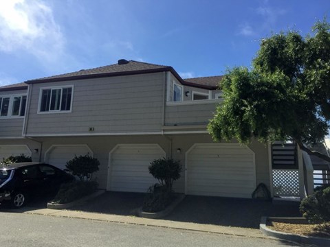 383 Green Ridge Dr 2 Beds Apartment for Rent