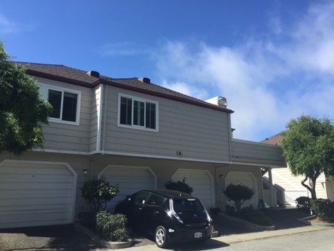383 Green Ridge Dr 2 Beds Apartment for Rent