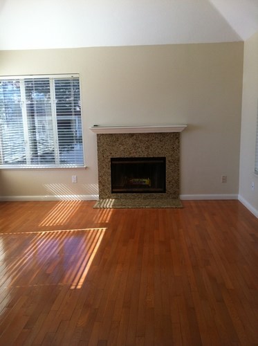 383 Green Ridge Dr 2 Beds Apartment for Rent