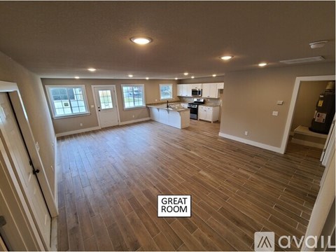 811 Young Street 3 Beds Apartment for Rent